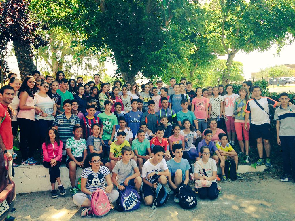 Maria_Mo_Mi's tweet photo. Gracias por la visita, por promover el deporte e inculcar esos valores tan importantes!! Un placer @reyesantaolalla http://t.co/jHdlhnLm5B