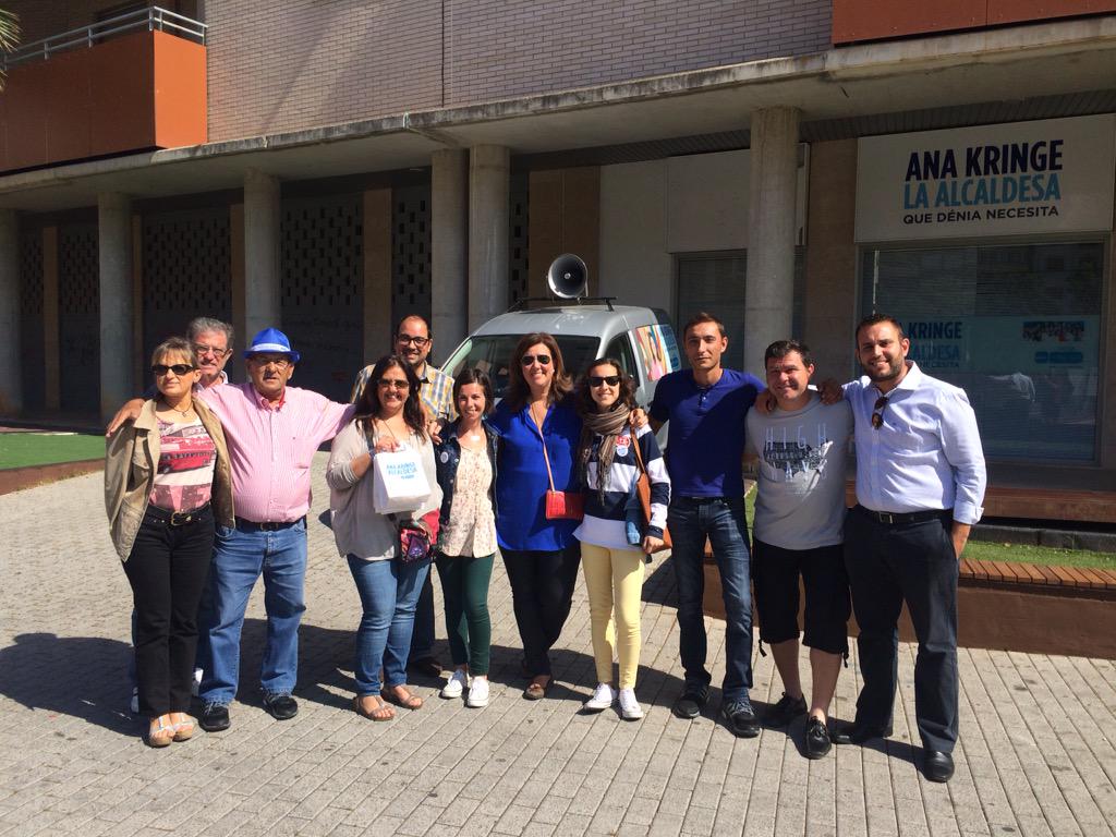 PPDenia's tweet photo. Seguimos nuestro recorrido explicando a cada vecino nuestro programa,porque nosotros SI tenemos proyecto #anakringe http://t.co/RtS5gpyOKU