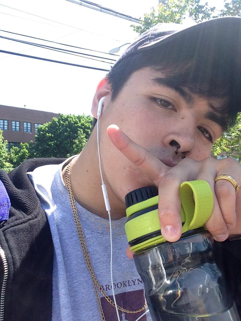 mattw0ng_'s tweet photo. #HANSQUAD http://t.co/NwKdMVOa9Z