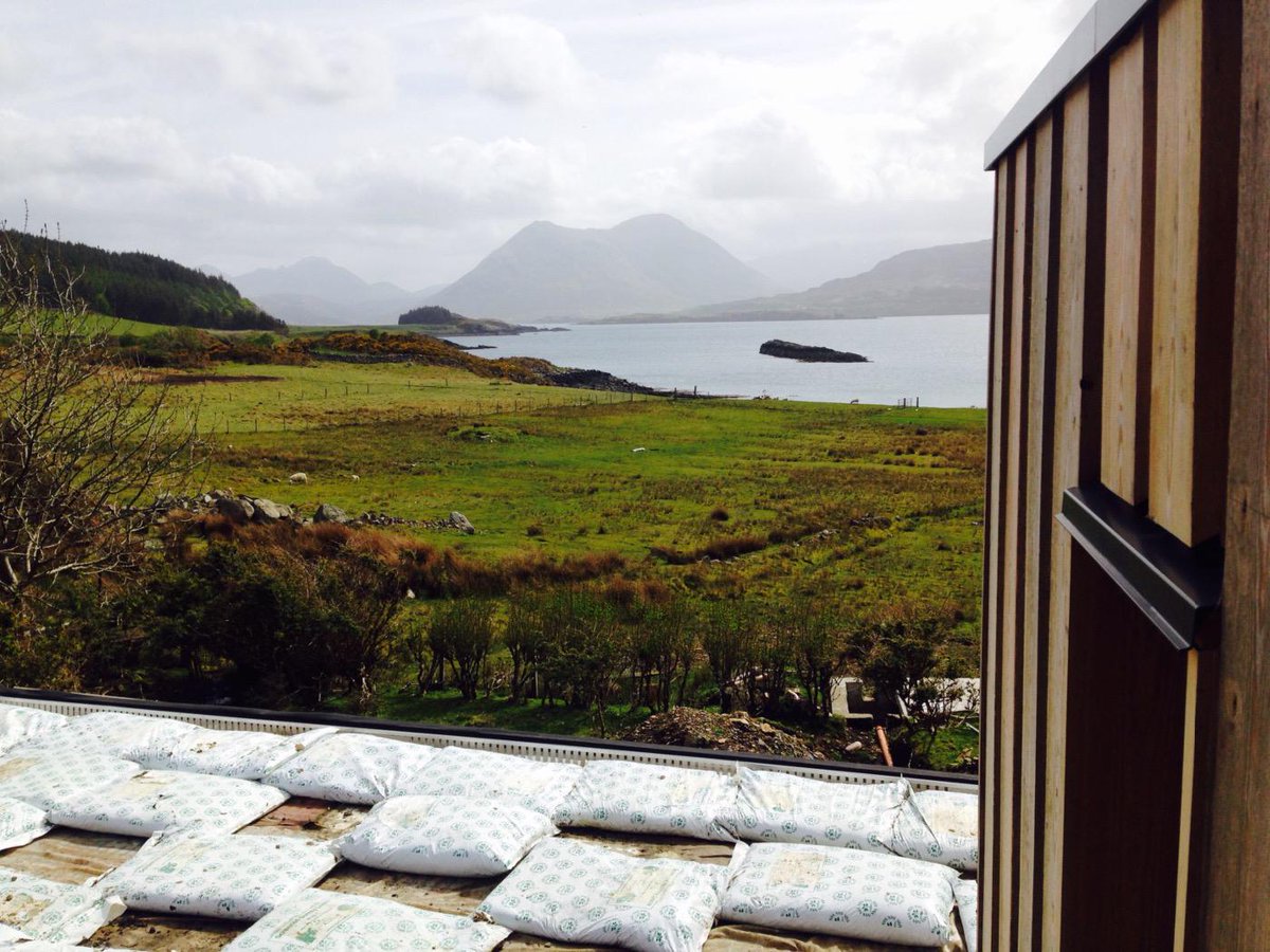 organicroofs's tweet photo. Amazing view of Cuillin on Skye from our #greenroof in Raasay for @abirarchitects http://t.co/unzLS0sR8C