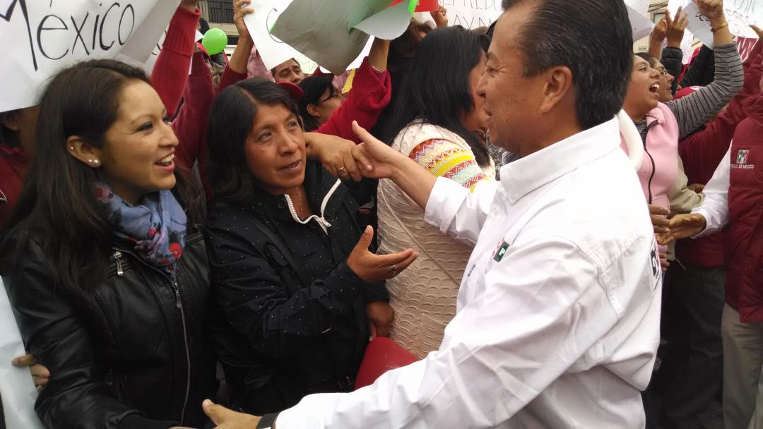 PRI_Nacional's tweet photo. Huixquilucan recibe a @CCQ_PRI y #LosMejoresCandidatos: @Fer_MaldonadoH @pabsperalta y @alfredodelmazo. @PRI_EDOMEX http://t.co/PcdLtUp3QP