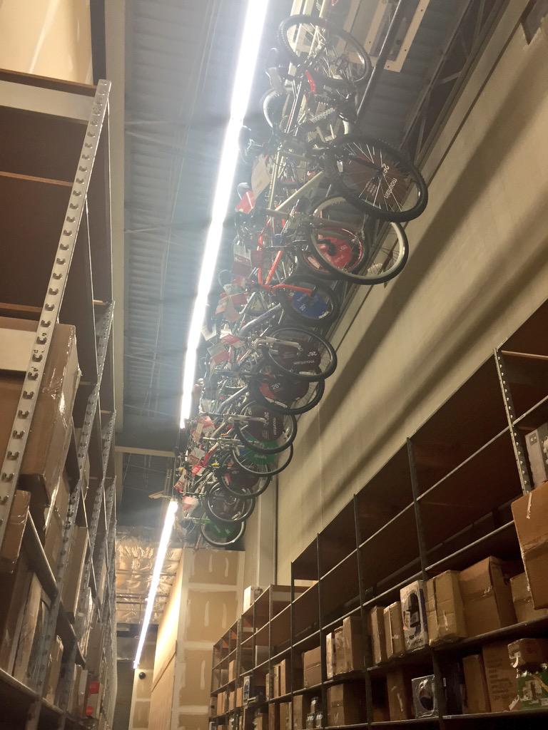 KimAltmaier's tweet photo. 1146 is ready for a big weekend!!!!! #readytosell #readytofill @laurengomez07 @neilstrongTGT @samshah21 http://t.co/sYT7H2sEuS