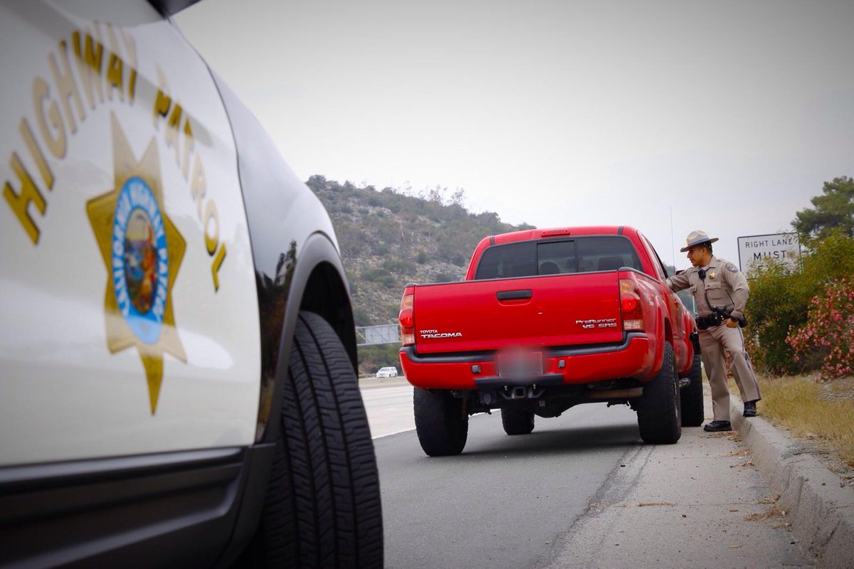 CHPsouthern's tweet photo. #MemorialDay Maximum Enforcement Period begins today. #CHPOfficers will be patrolling to keep you safe #DriveToArrive http://t.co/7gcDIvdp7I