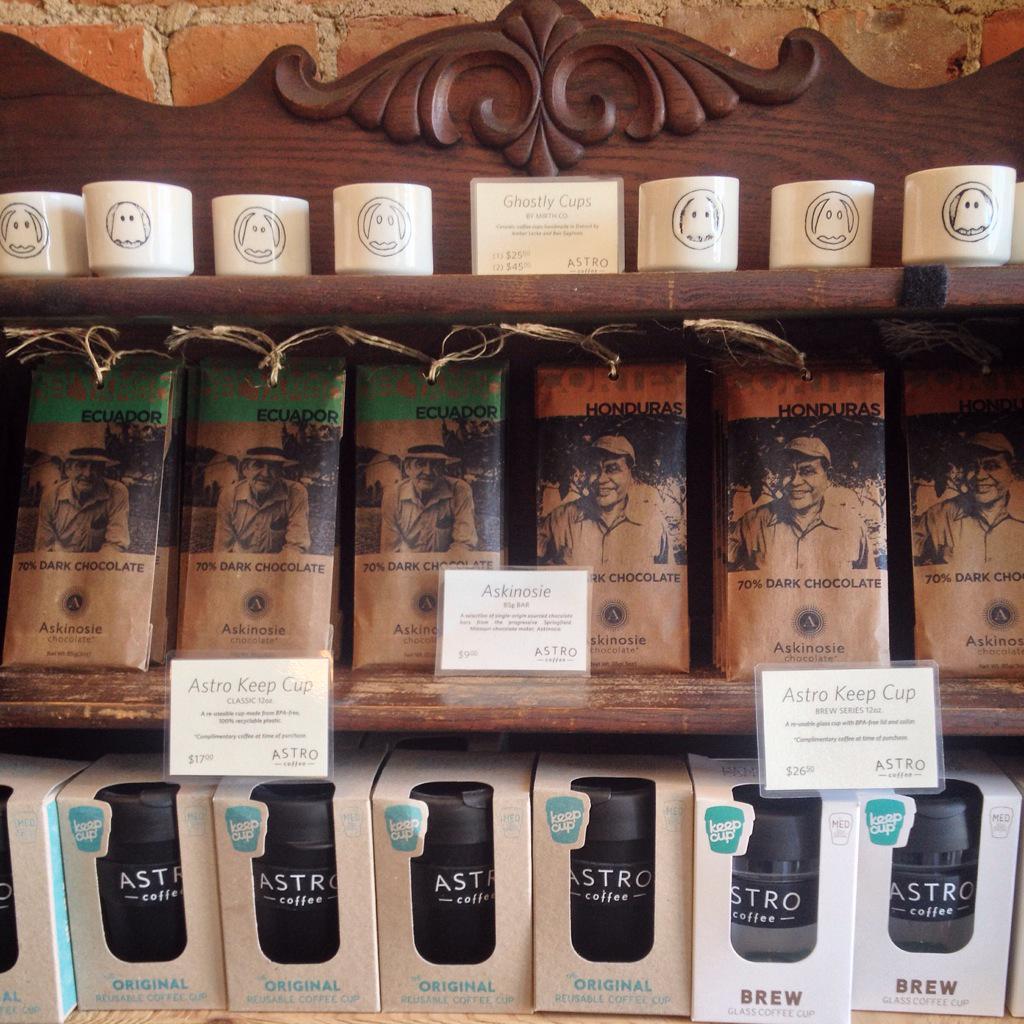 New collaboration with <a href="/ghostly/">Ghostly International</a> and <a href="/larrehooverr/">__kenjiro</a> @Residjewels Record totes and custom ceramics!