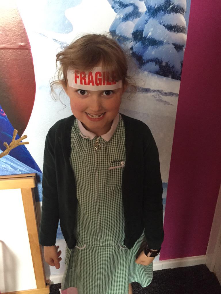 AJsChallenge's tweet photo. AJ wearing something #reds4veds #VascularEDS #iamFragile http://t.co/AiO9Rkmv6D