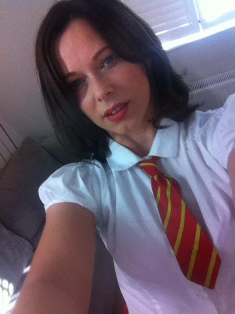 Loved dressing up yesterday as a college girl, funny really 35 and they dress me like this 😏😎 http://t<a href="/tag/homeworkout"class="tags"><span>#homeworkout</span></a>