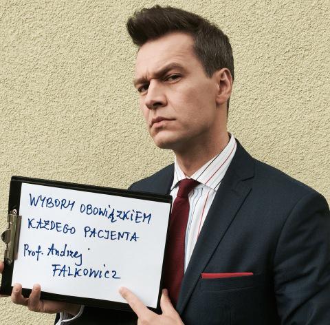 trzaskowski_'s tweet image. Nawet Dr Falkowicz naklania do glosowania. Idzmy za jego przykladem!! :-)