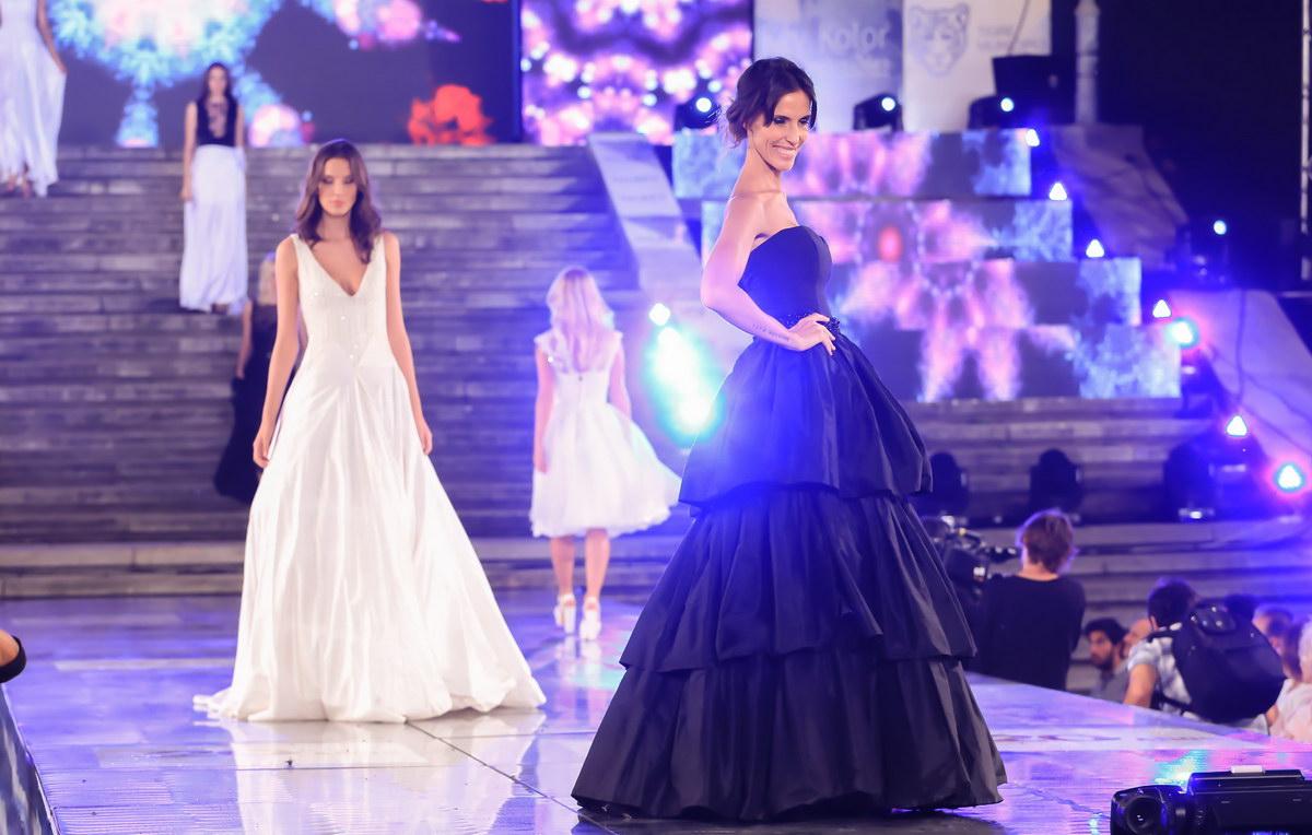 DarioArbina's tweet photo. Divina #MariaSusini en #ModaShow2015 #MDQ20AÑOS con la producción de @arfashionweek @ManuVidalRivas #Tendencias http://t.co/xGmVjAM87i
