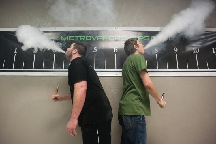 CloudzVapourUK's tweet photo. Take a Deep Breath if You Want to Try Competitive #Vaping
http://t.co/Evm12wFUrU
#CloudVaping #CloudChasing #Vape http://t.co/FIcFh41CXz