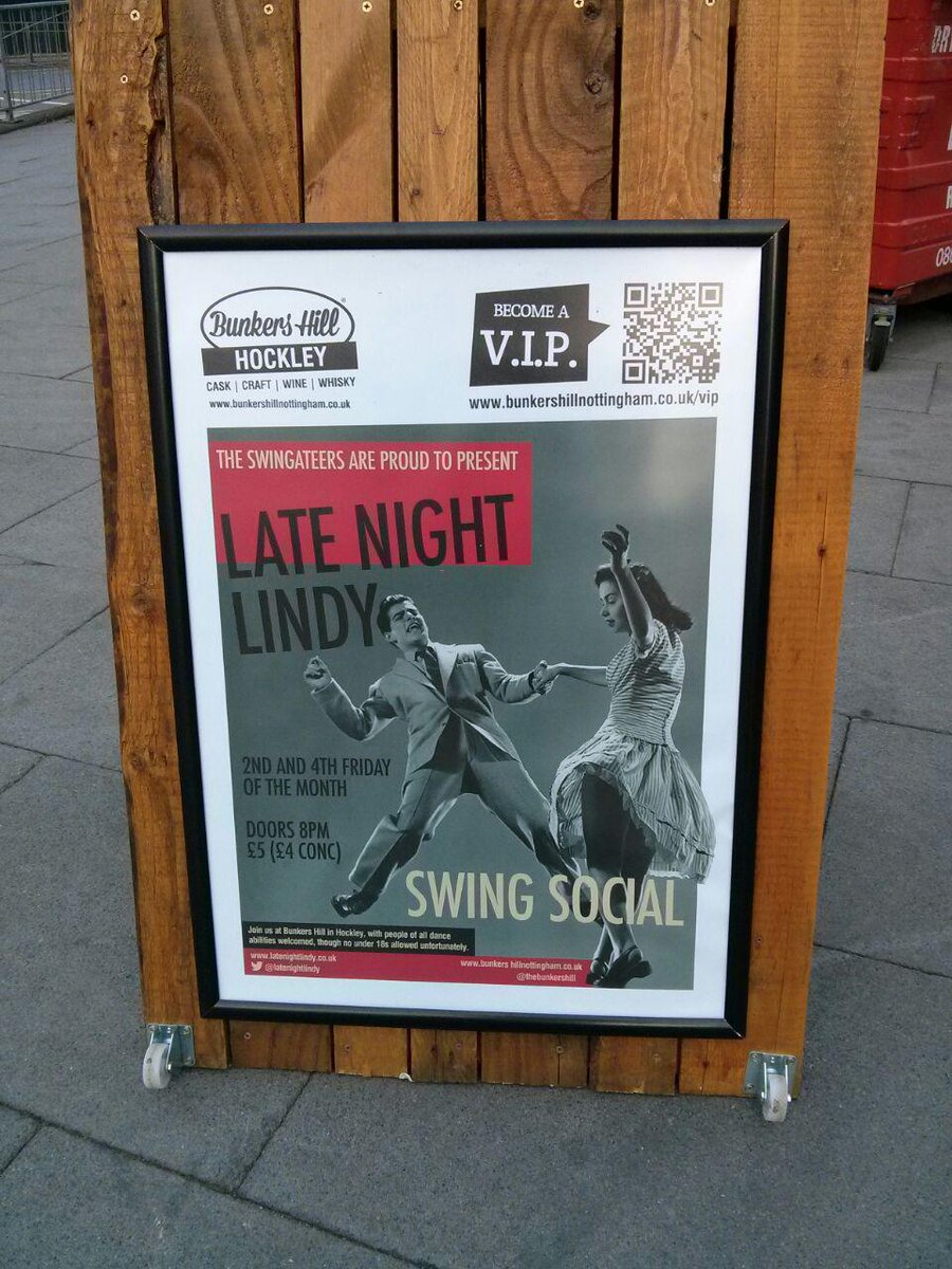 LateNightLindy's tweet photo. Those guys at @thebunkershill @bunare legends! Check out their flash new signs http://t.co/v1ph6wpNXI