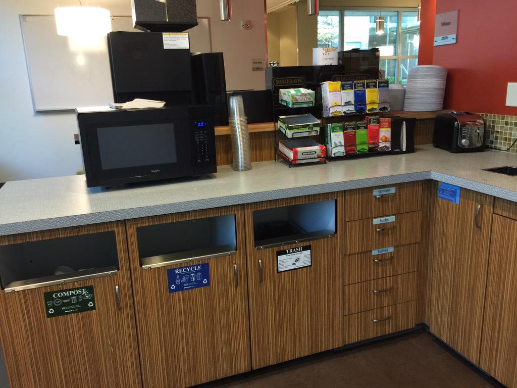 HolyCaesar's tweet image. 伙食还可以就就是要收费！