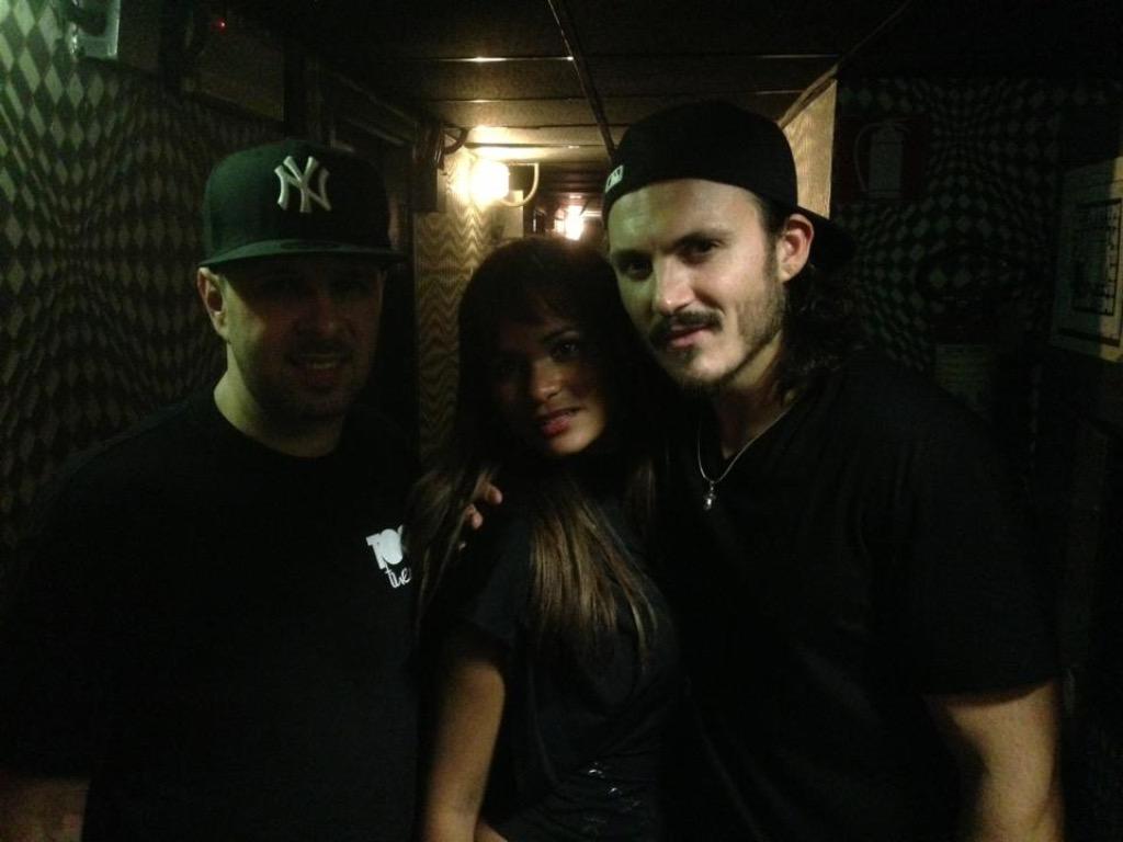 gordon_valeri's tweet photo. @DJTONYTOUCH  @gordon_valeri  #iknow what im doin #livinAdream 🎶🎼🎤 http://t.co/mAUFpcBCNg