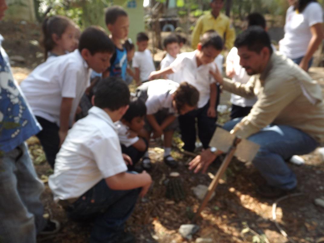 region_oriente's tweet photo. #DRIIIO,conmemora Dia de Diversidad Biologica, con recorrido por sendero interpretativo a niños de párvulos @CONAPgt http://t.co/hftdtUxByk