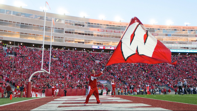NebraskaManCave's tweet photo. Here are 2015 college football odds and our value picks when it comes to picking 2015 champ http://t.co/e6LYTbilkj http://t.co/UraY43Bwau