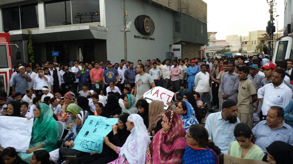 Dannrasheed's tweet photo. #Justice4Axact #StandwithAxact
Xactians / bol families & civil society supporters gathered for a peaceful protest.3 http://t.co/NGay83GD6h