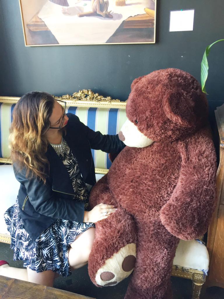 EnersyMendez's tweet photo. Just "bear" with me. Lol. #licproblems #losingmymindinqueens http://t.co/M1iwrCnved