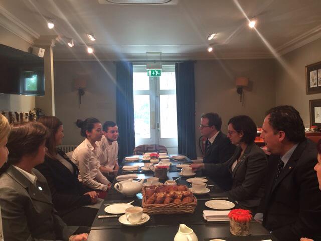 marwanhemchaoui's tweet photo. @VineyardNewbury great to welcome new recruits from other industries to the world of hotel hospitality at Meet the GM http://t.co/FCrL5AU8C6