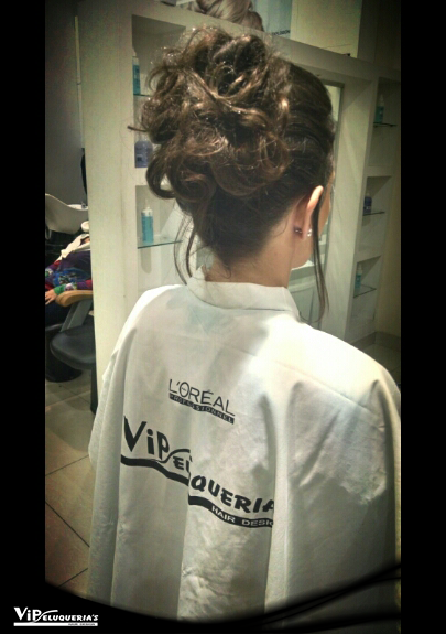 vipeluquerias's tweet photo. Peinado de Matias Meza en nuestra sucursal de Parque Chacabuco #MujeresVIP http://t.co/oCINKbInMm