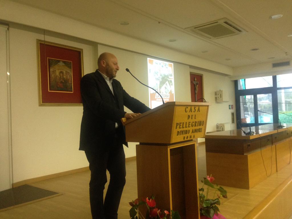 LCiocchetti's tweet photo. Bellissima giornata che dimostra che ci sono persone e politici diversi #grazieoliviero http://t.co/32SXGwnBdf