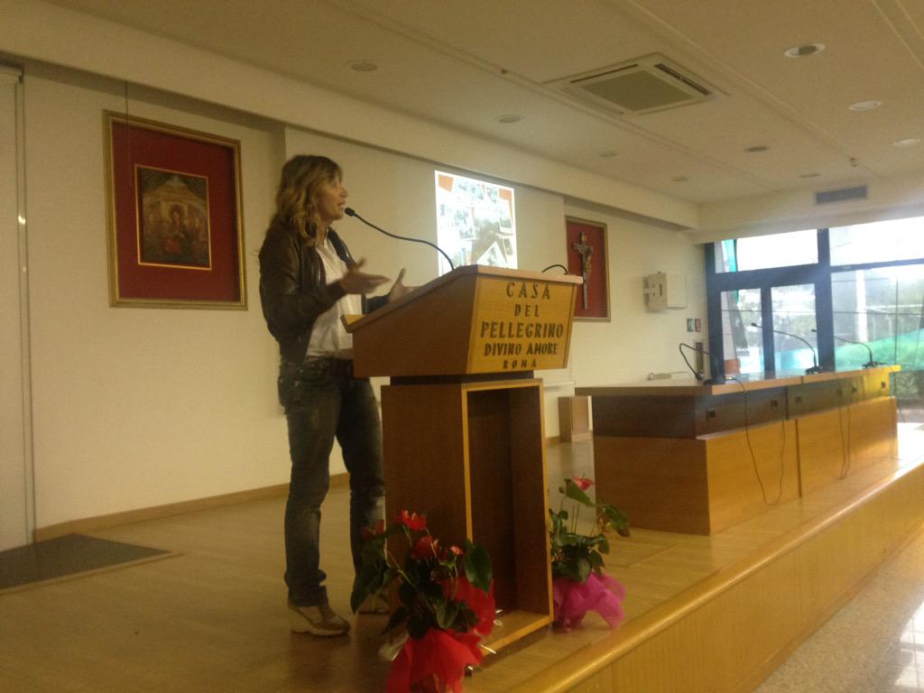 LCiocchetti's tweet photo. Bellissima giornata che dimostra che ci sono persone e politici diversi #grazieoliviero http://t.co/32SXGwnBdf