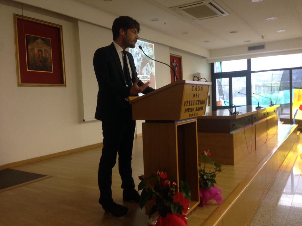 LCiocchetti's tweet photo. Bellissima giornata che dimostra che ci sono persone e politici diversi #grazieoliviero http://t.co/32SXGwnBdf