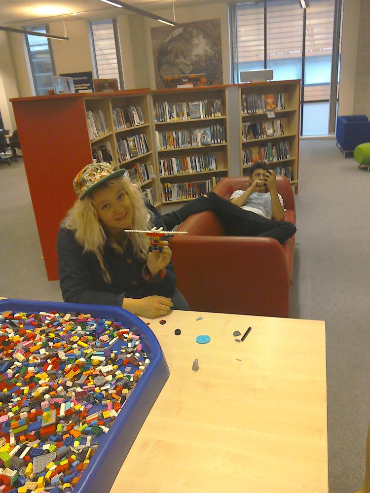 OldhamLibraries's tweet image. Sound check&apos;s are tiring work - solution? Lego. Always Lego. @thisisallweare @loudinlibraries #GetItLoudInLibraries