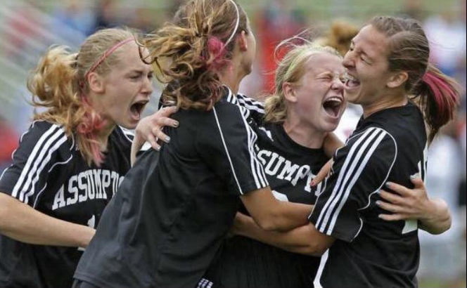 SoccerGirlFC's tweet photo. USA JERSEY GIVEAWAY FINALIST #2 from @sportyfox0906 RETWEET if you think this is the best #SCREAMLIKEAGIRL pic! http://t.co/fH8aYUaEWY