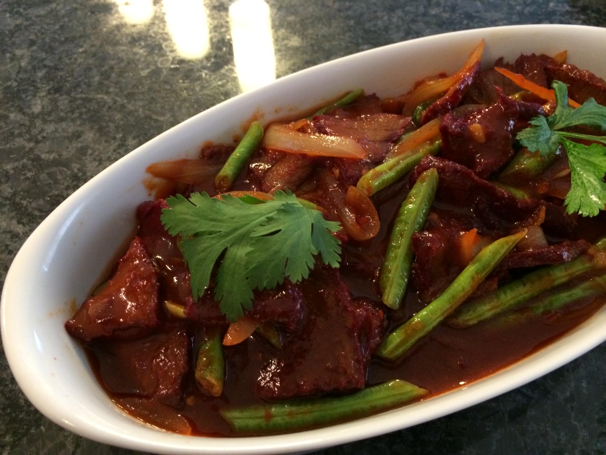 purpleshallots's tweet photo. Ready for something spicy? Thai spicy beef #thailand #allaboutbeef #purpleshallots #cookedwithlove #spicy #yummy http://t.co/SBtQLMHV8m