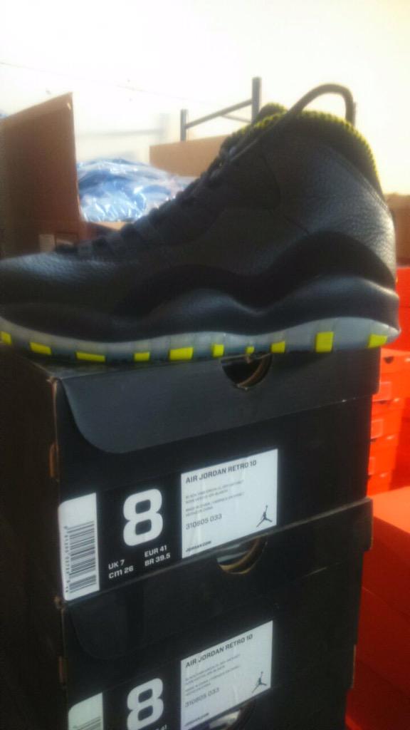 ChechepeRamos's tweet photo. Los compro o no, me gustan un buen estos chicos. http://t.co/0frhaAMVNg