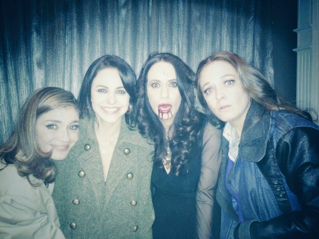 02ZHerrera's tweet photo. LAS QUIERO DE REGRESO MIS TRAMPOSAS @ZinatGeraldine @reyeslourdes @AmaVillafuerte @LaAmbrosi <3 http://t.co/p4mvO0Uzzh