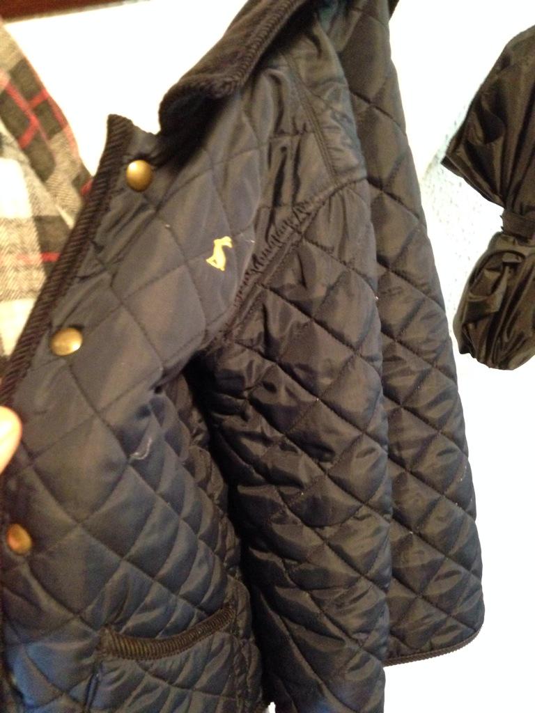 rich_bloo's tweet photo. @rogwilliams hey. We have Jay's jacket! http://t.co/doDAKngh23