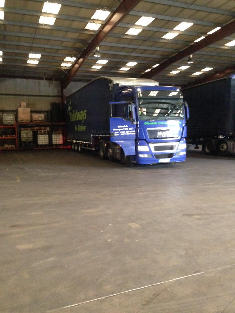 Last trunk fully freighted and ready to go and it's only 1830 #teamwork #palletways #glendale