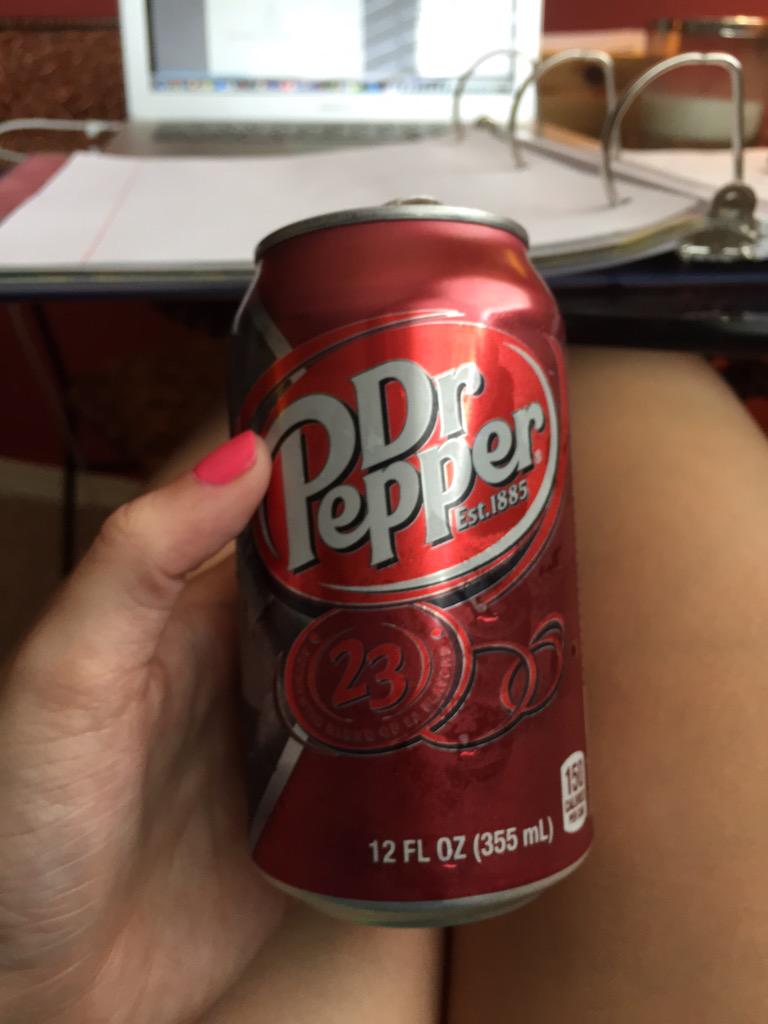 _amandarsmith's tweet image. Cutting you out of my diet is the hardest thing I&apos;ve ever done. Miss you everyday ❤️❤️ #twoweeksstrong #cheatday 😋