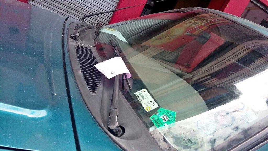 EcuNix's tweet photo. Control de VEHÍCULOS MAL ESTACIONADOS en las diferentes redes viales del #DMQ
√ Reducción de 3pts
√ 10% de una RBU http://t.co/ees0VRbrUz