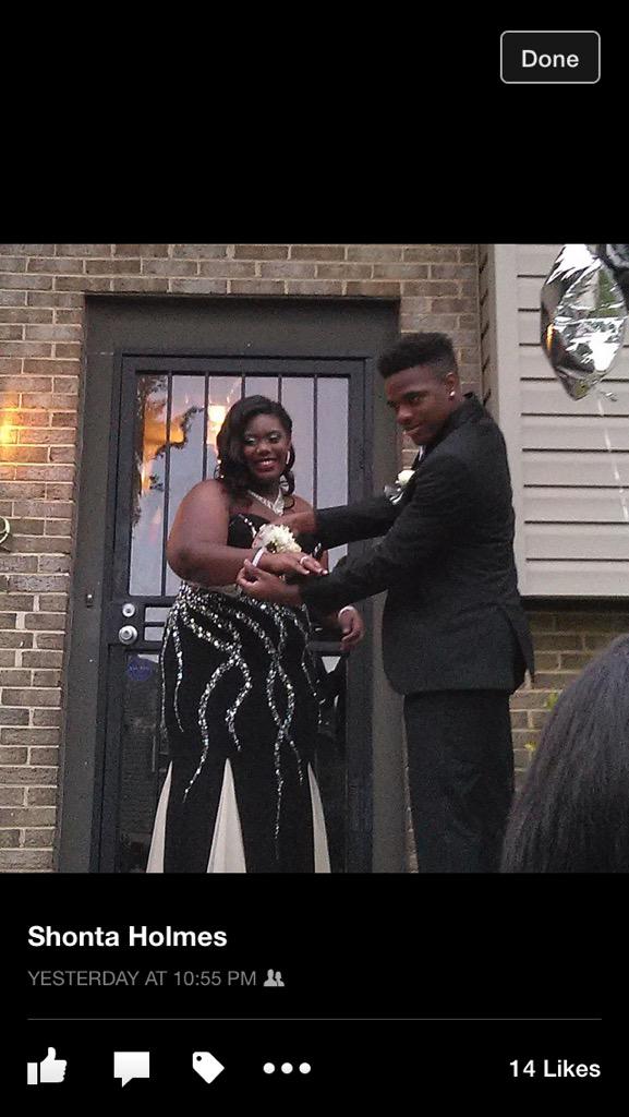 FlowerBomb__xx's tweet photo. Last night #FriendlyProm2k15 http://t.co/s4SM3EaR8w