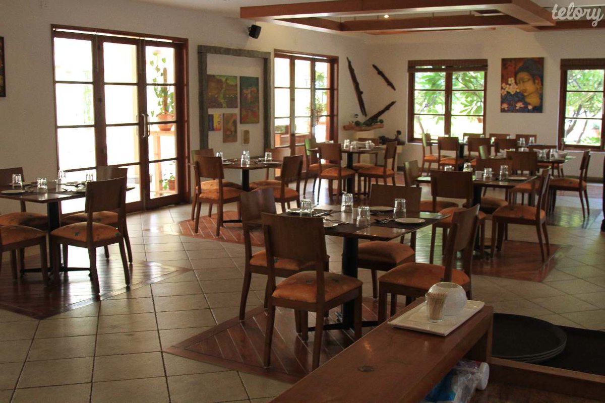 mytelory's tweet photo. Heya check the #Awesomeness of #telory Places this time  #SaltMangoTree http://t.co/Hr67rzZ3uk in #Bangalore #foodie http://t.co/oNizbp59tK