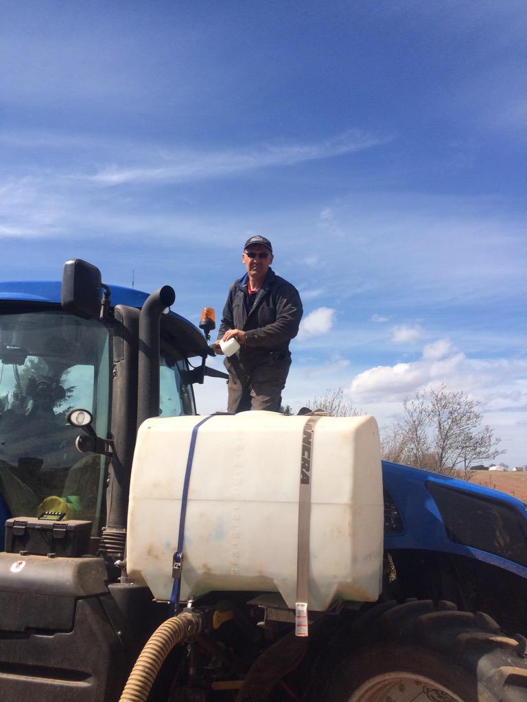 WaughJ2's tweet photo. Planting some spuds in #PEI with #MykePro Mycorrhizal inoculant on the Family Farm @farmerwaugh http://t.co/gHbCBm5qur