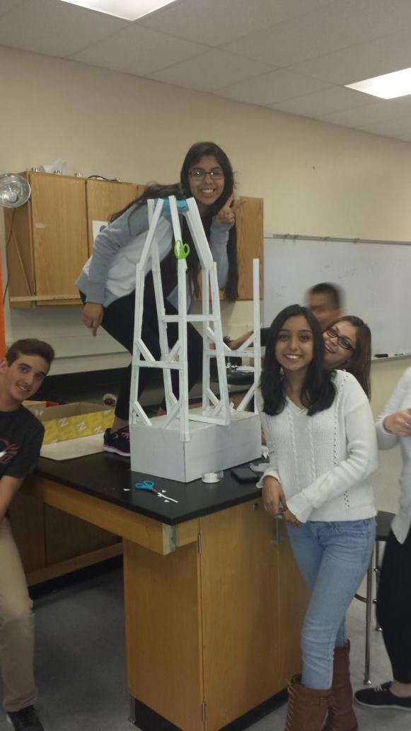 SCHphysics's tweet photo. Building paper roller coaster to follow up a great field trip at Six Flags http://t.co/rTkljgGa44