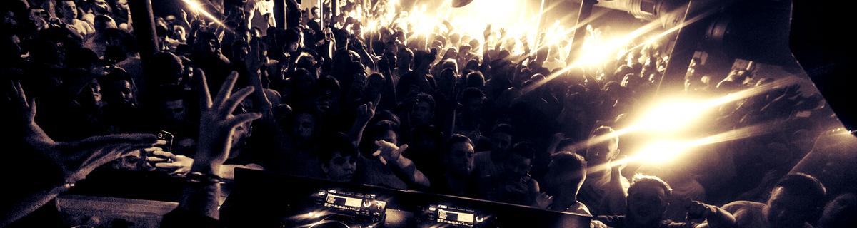 covertevents's tweet photo. Not long to go until @sankeysclub opens its doors to the #CovertWeekender
Final tickets here: http://t.co/dzNuSD0VIA http://t.co/QkS0l0hw3R