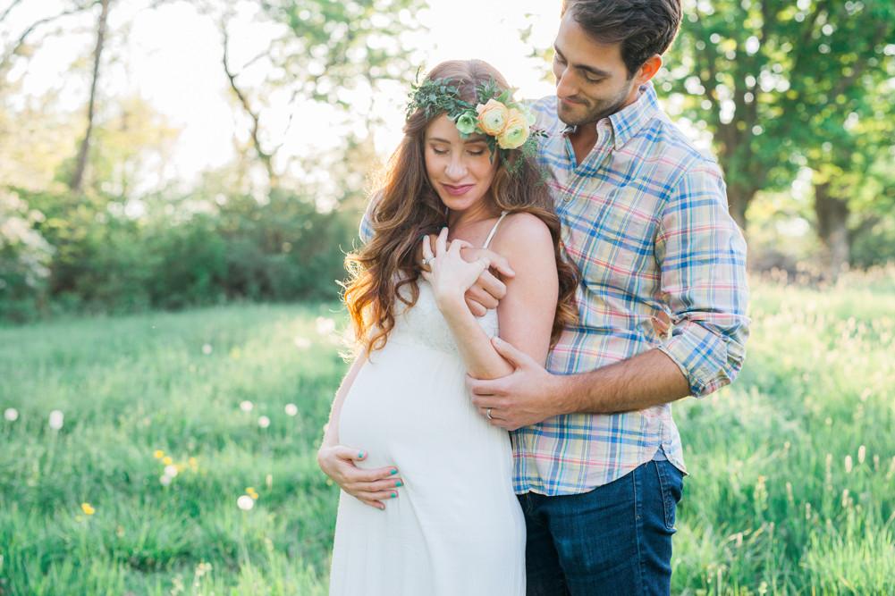 EstherMathieu's tweet image. Romantic maternity session, Massachusetts maternity photographer esthermathieu.com/blog/romantic-…