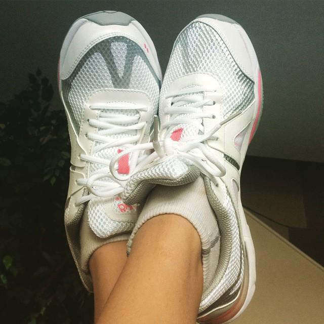 ryka's tweet image. Keep yr feet happy #atthegym or yr fave #studioclass in a #pairof #Ryka MOXIE #trainingshoes! amazon.com/RYKA-Womens-Mo…