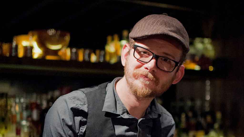 theupandupnyc's tweet photo. Our head bartender @ginthings talks coffee & dives in this week's @thirstynyc #drinkingwith: http://t.co/hSb3MdoMJe http://t.co/7NLk0Ibzqf