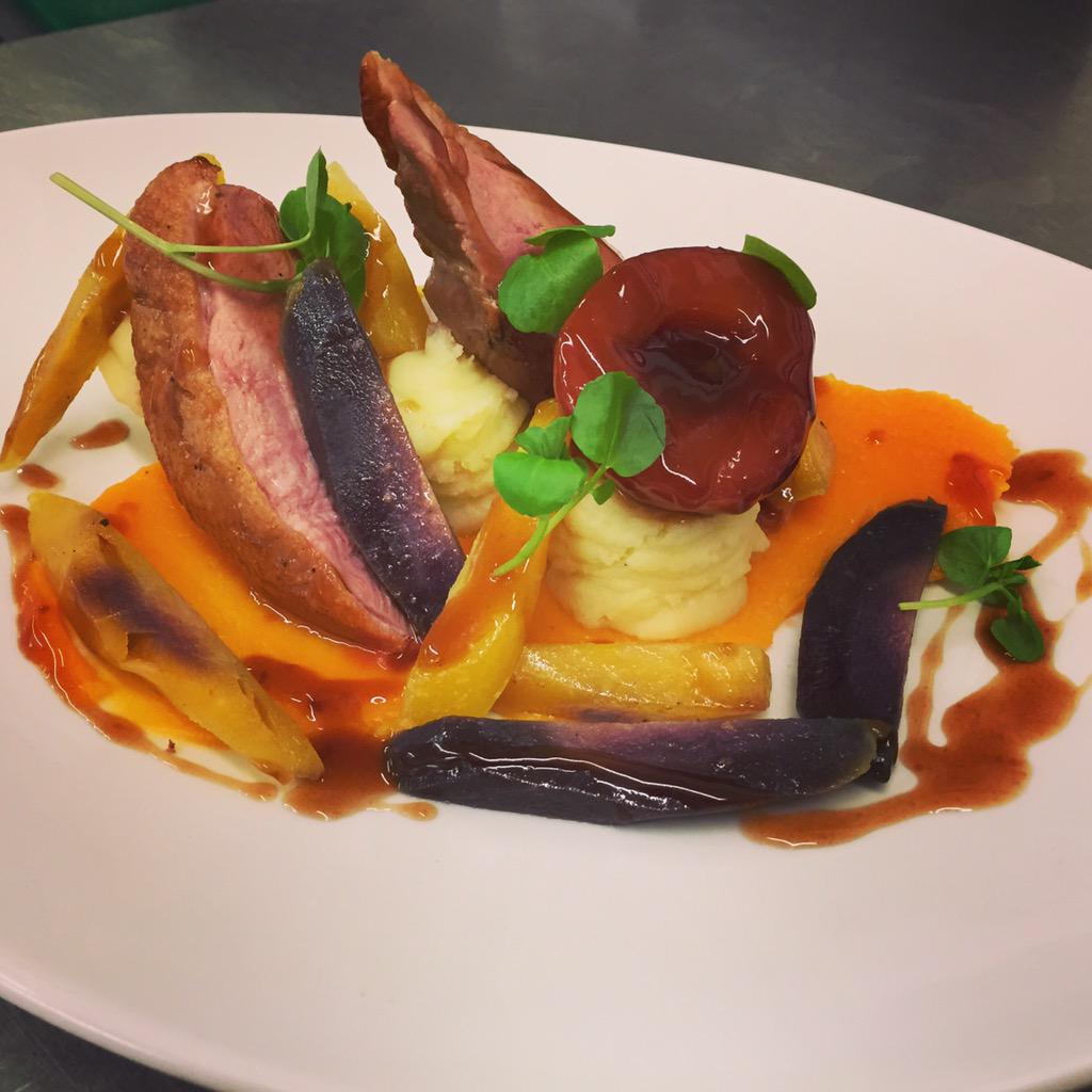 Foxandpelican's tweet image. Andy&apos;s beautiful duck special this evening @DavidGough18 @DavidGough18 #onlyatfullers #FreshForSpring #quackquack