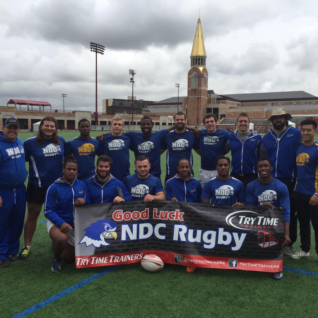 NDCFalconRugby's tweet photo. Finished up our last training before Nationals while supporting our @TryTimeTrainers sign! #FlyTogether #ffl http://t.co/k5QLY2nyAi
