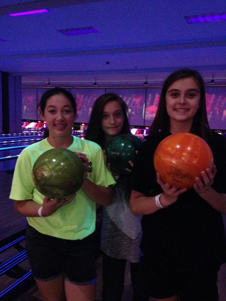 BrandyBrewerITC's tweet photo. CTMS Readers having fun! #MainEvent2015 http://t.co/z5Evh1hHMF