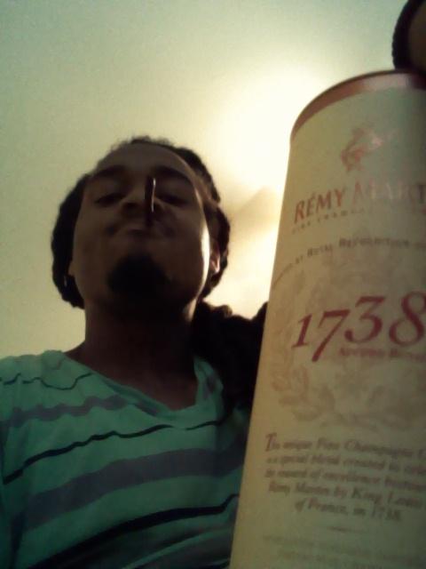 treezR_h's tweet photo. Uglyy #lettheweekend begin #2cupz yup http://t.co/MEGnvjg8tj
