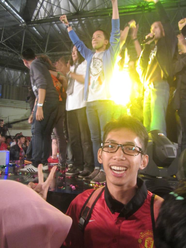 Ini foto Gumilang pas nonton bareng STAND UP FEST di SENAYAN bareng <a href="/StandUpUSNI/">Stand Up Comedy USNI</a> #StandUpUsniBerduka