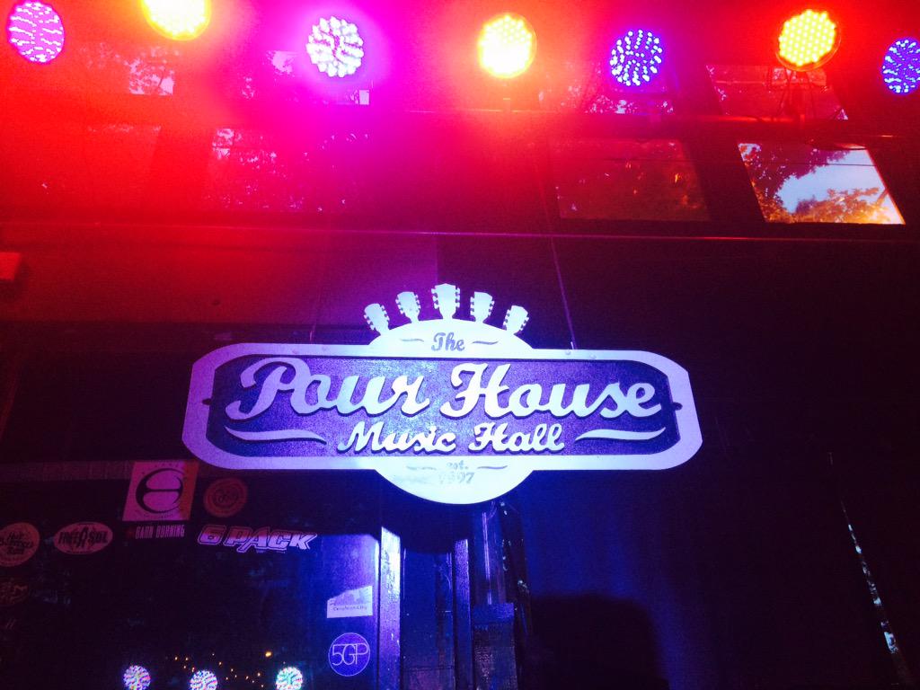 RobMeginley's tweet photo. Achilifunk featuring #DjEsquireNC @ThePourHouse #downtownraleigh #raleigh #rane #ranedj #serato #seratodj #usbdj http://t.co/2VcejvgsR3