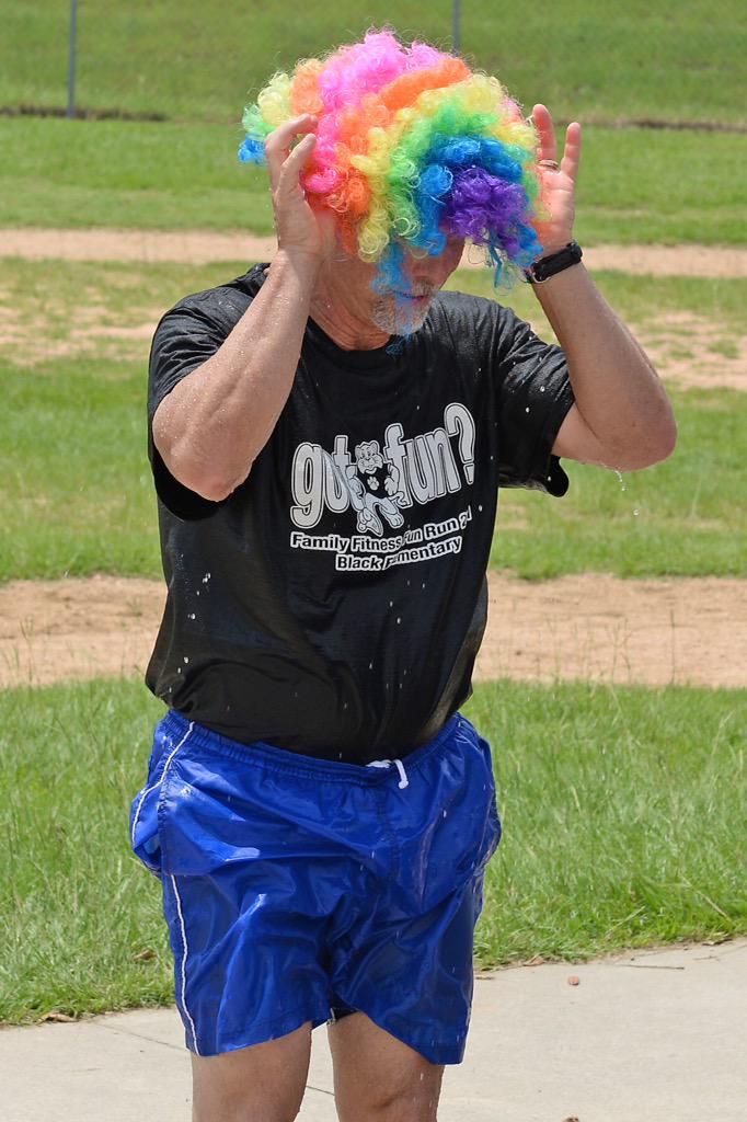nicole_d_ray's tweet photo. Coach ANSELMI takes one for the team @BlackBearkats  fundraising celebration @CyFairISD Way to go Bearkats! http://t.co/YA8MAEk9Oh
