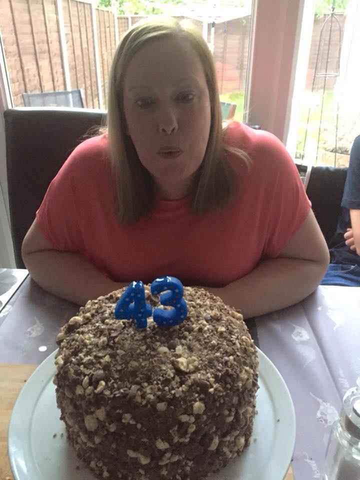 cathyh72's tweet photo. Has had a lovely birthday xx http://t.co/SF4O0zVPUn